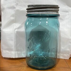 Ball Blue Mason Jar with Lid
